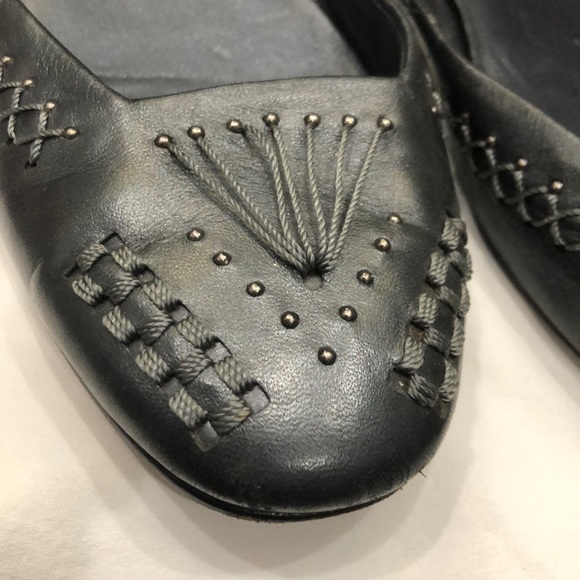 Cole Haan leather flats. Size 7 1/2 - Picture 3 of 8